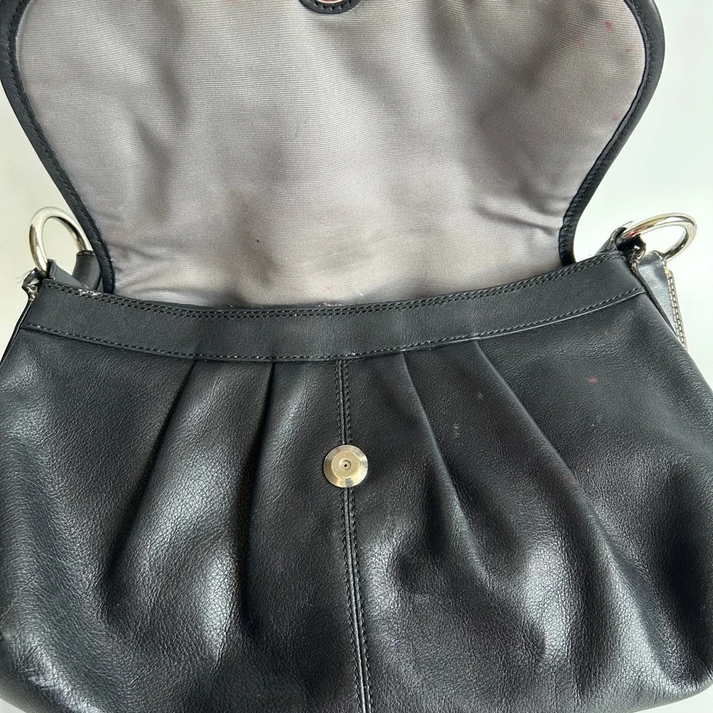Coach Soho Pleated Flap Black Pebbled Leather Shoulder‎ Bag Good